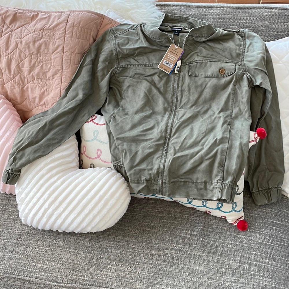 NWT Patagonia Recircle Bomber Jacket in Clean Palmetto Green army or olive green